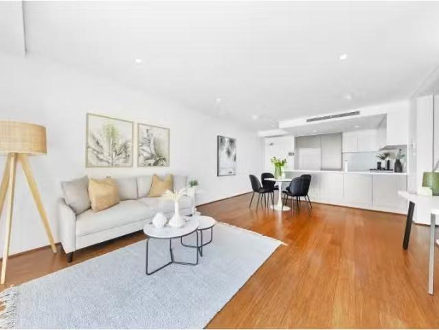 Charming 2 BR 14/19 21 Larkin Street, Camperdown Apartment for.