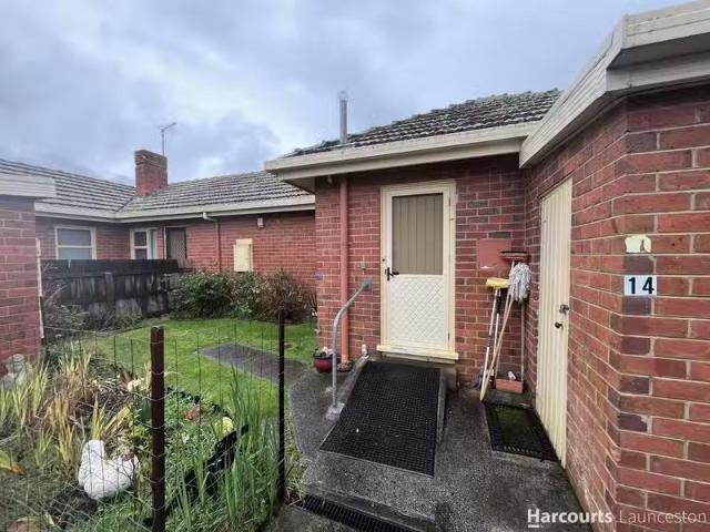 Cheap 2 BR 14 Docking Court, NEWSTEAD, TAS 7250 House for Rent