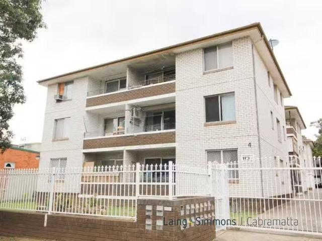 For Rent! 2 BR 1/4 Mcburney Road, Cabramatta Apartment for ren.
