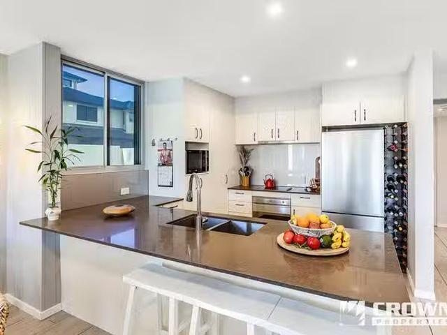 Rental! 2 BR 1/5 Lilla Street, Woody Point, QLD 4019