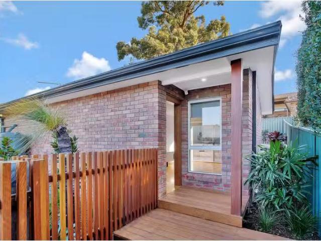 Just in! 2 BR 15A Buchan Place, KINGS LANGLEY House for rent.