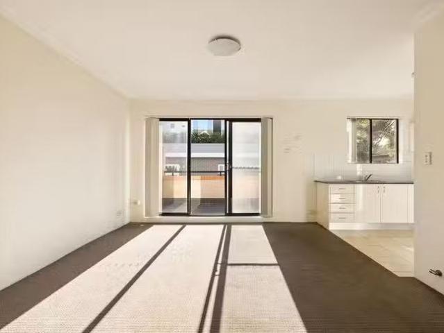 Unique 2 BR 17/76 78 Courallie Avenue, Homebush West, NSW 2140