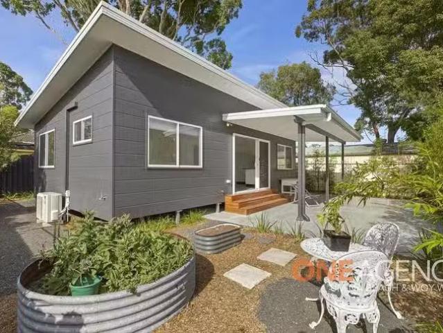 Rental! 2 BR 18A Dunban Road, Woy Woy, NSW 2256