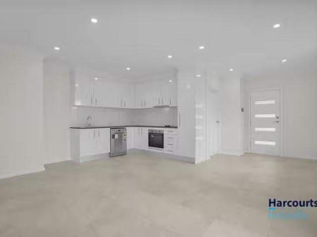 Just in! 2 BR 19 Stockade Place, Woodcroft, NSW 2767 House f.