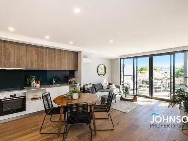 New 2 BR 204/8 Willbird Street, Ardross, WA 6153