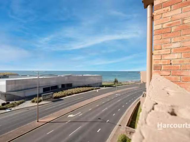 Just in! 2 BR 21/47 North Terrace, BURNIE, TAS 7320 Unit for.