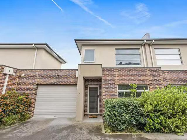 Charming 2 BR 2/16 Pleasant Road, Thomastown, VIC 3074