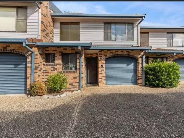 For Rent! 2 BR 2/10 Elizabeth Street, COFFS HARBOUR Townhouse.