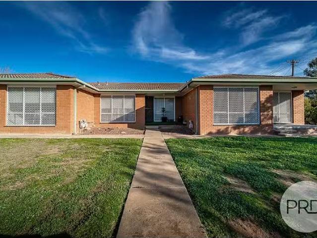 Deal! 2 BR 2/13 Wewak Street, Ashmont Apartment for rent List.