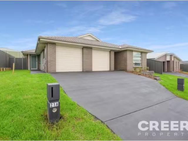 Nice 2 BR 21A Tourmaline Drive, Rutherford Townhouse for rent.