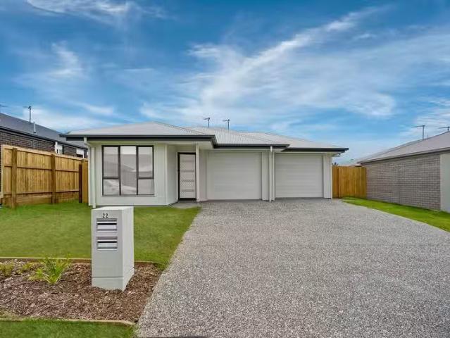 Rental! 2 BR 2/22 Eileen Court, LOGAN RESERVE, QLD 4133 Hous.