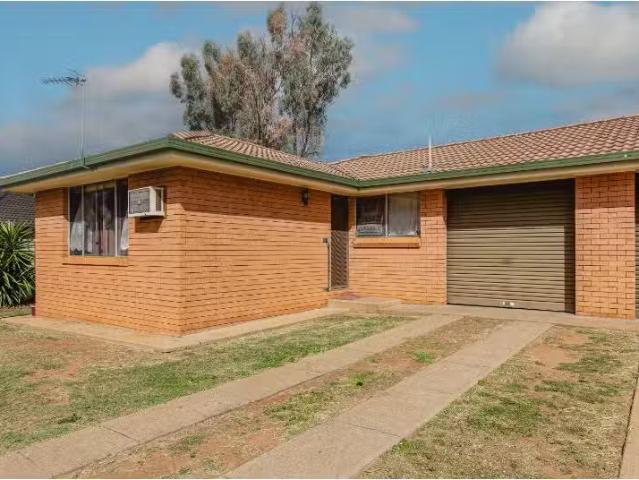 Charming 2 BR 2/33 Springfield Way, DUBBO House for rent List.