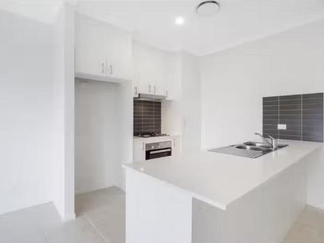 Rental! 2 BR 2/59 Crossing Street, BELLBIRD House for rent Li.