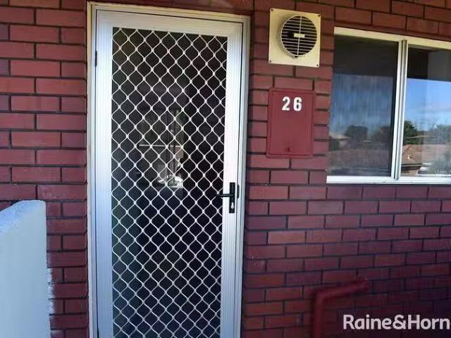 Just in! 2 BR 26/4 Minchinson Street, Shoalwater, WA 6169