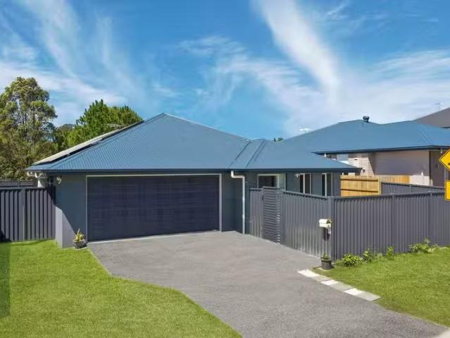 Deal! 2 BR 27A Turtle Place, KARAWATHA, QLD 4117 House for R.