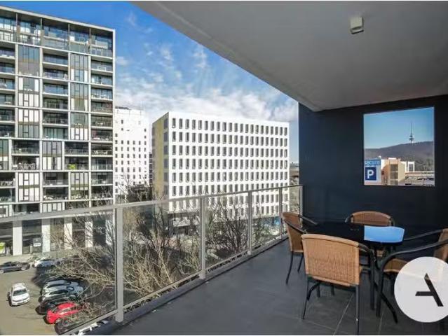 Cozy 2 BR 28/45 West Row, CITY Apartment for rent Listed by A.