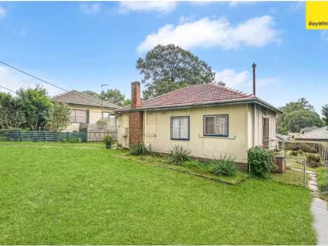 Cozy 2 BR 289 Great Western Highway, ST MARYS House for rent.