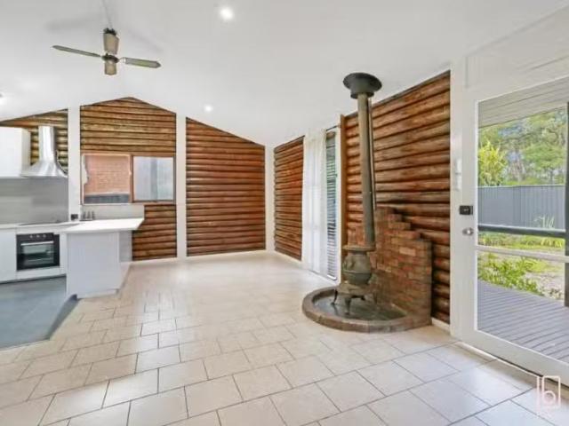 For Rent! 2 BR 28 Elizabeth Bay Drive, LAKE MUNMORAH House for.