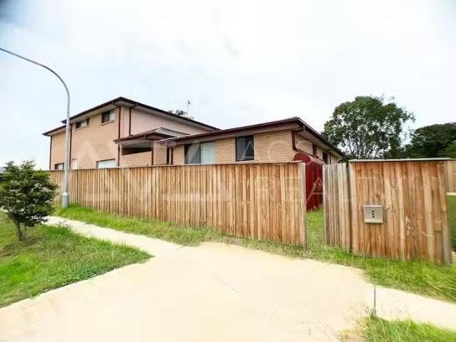 For Rent! 2 BR 2 Yengo Street, North Kellyville, NSW 2155