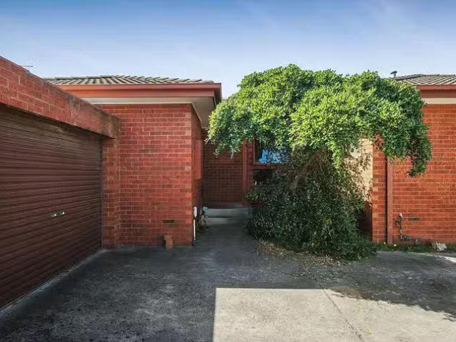 For Rent! 2 BR 3/191 Carinish Road, Clayton, VIC 3168