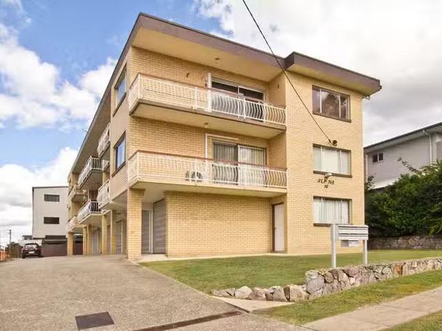 Nice 2 BR 3/10 Mcilwraith Street, Everton Park, QLD 4053