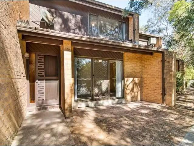 Deal! 2 BR 3/1 Gibson Close, SINGLETON Apartment for rent Lis.