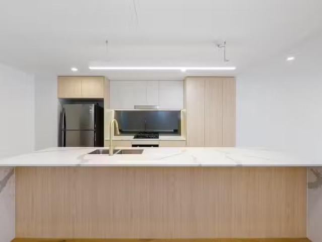 Rental! 2 BR 324/31 Tallowwood Street, SEVEN HILLS, QLD 4170.