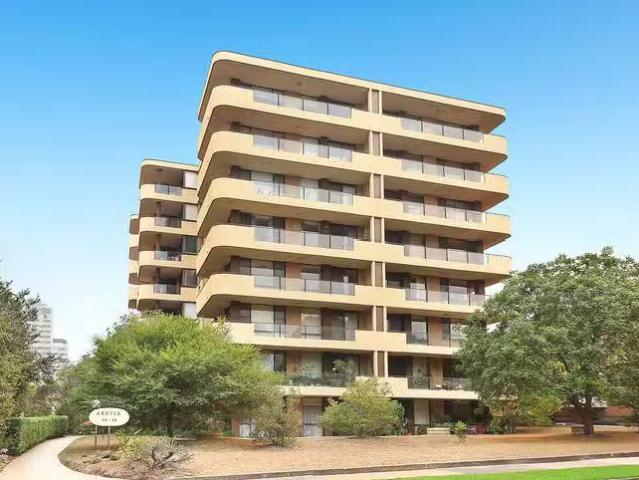 Rental! 2 BR 32/26 28 Park Avenue, Burwood, NSW 2134