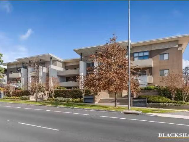 Unique 2 BR 35/29 State Circle, Deakin Apartment for rent Lis.