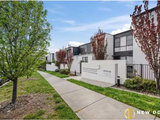 For Rent! 2 BR 38/75 Bellhouse Crescent, MONCRIEFF Townhouse f.