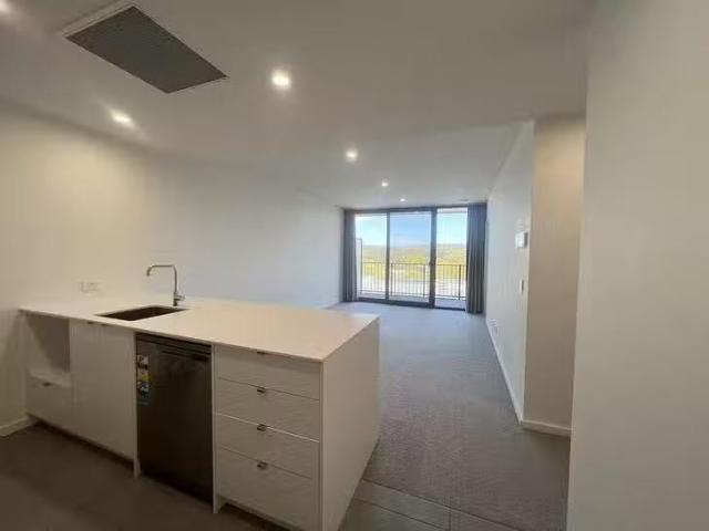 Cheap 2 BR 408/253 Northbourne Avenue, Lyneham, ACT 2602