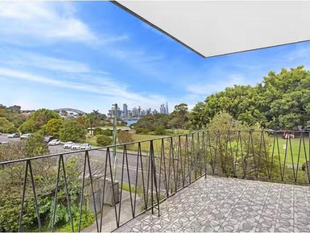 New 2 BR 4/18 20 Woolcott Street, Waverton Apartment for rent.