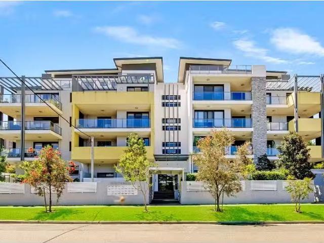 Nice 2 BR 4/11 19 Thornleigh Street, Thornleigh Apartment for.
