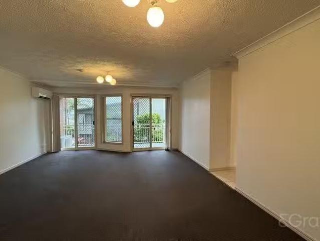 Cozy 2 BR 4/12 Cavendish Street, Nundah, QLD 4012