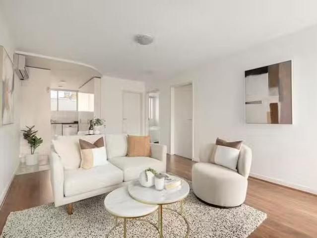 Cozy 2 BR 4/25 Gladstone Avenue, Armadale, VIC 3143