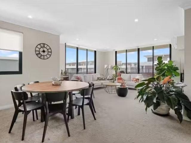 For Rent! 2 BR 420/16 Free Settlers Drive, Kellyville Apartmen.