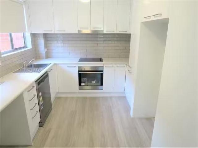 Cozy 2 BR 4/34 Talara Road, Gymea Apartment for rent Listed b.
