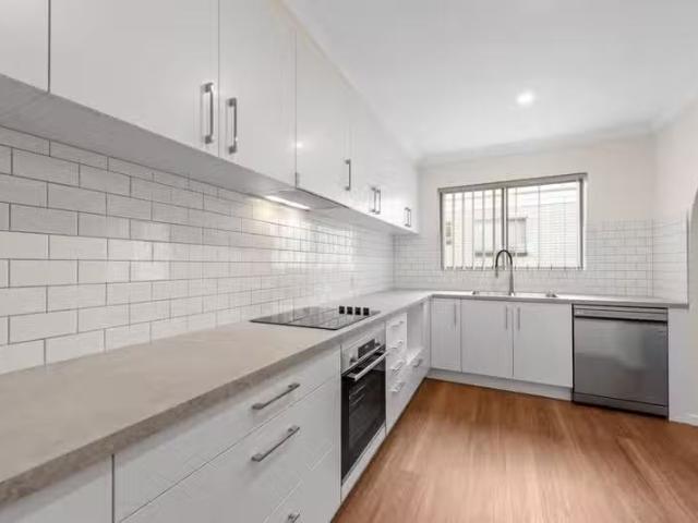 Deal! 2 BR 4/39 Grays Road, GAYTHORNE, QLD 4051 Unit for Rent
