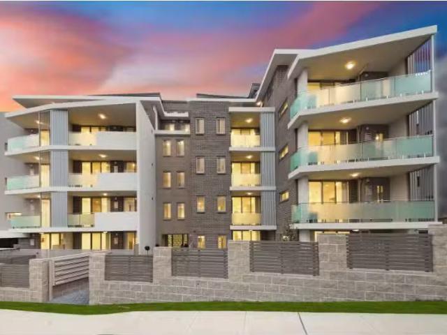 Charming 2 BR 43/28 Lords Avenue, Asquith Apartment for rent.