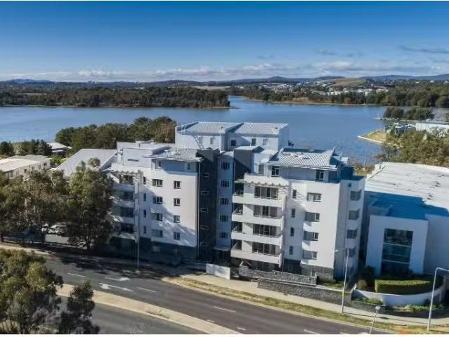 Deal! 2 BR 47/1 Beissel Street, BELCONNEN Apartment for rent.