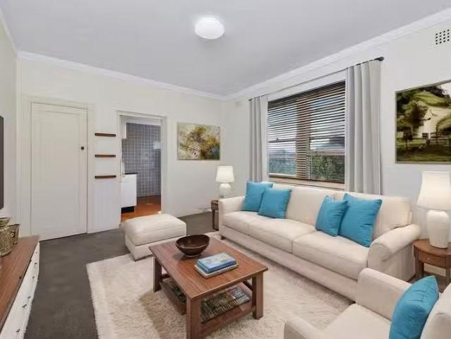 For Rent! 2 BR 4/85 Coogee Bay Road, Randwick, NSW 2031 Apar.