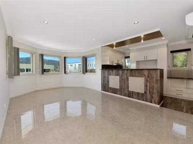Charming 2 BR 50A Akame Circuit, O'malley, ACT 2606
