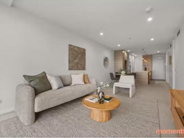 Rental! 2 BR 53/45 West Row, City Apartment for rent Listed b.