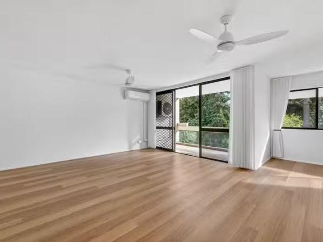 New 2 BR 5/30 Holland Court, BROADBEACH WATERS, QLD 4218 Apa.