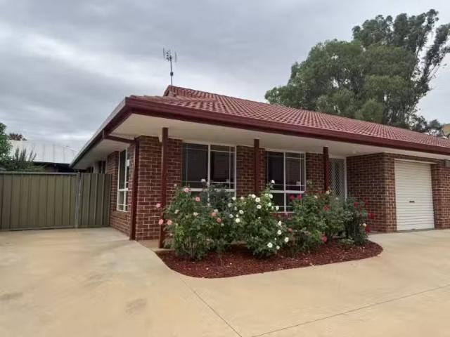 Just in! 2 BR 5/3 Denison Street, Dubbo Apartment for rent Li.