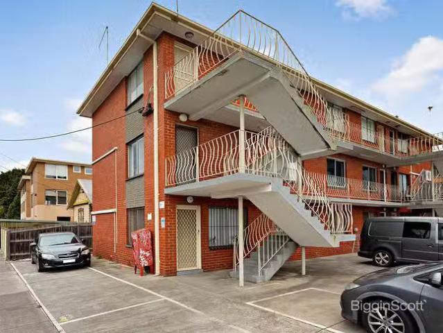 Rental! 2 BR 5/42 Baker Street, Richmond, VIC 3121