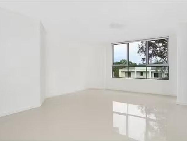 Just in! 2 BR 5/75 Trafalgar Street, Peakhurst Apartment for r.