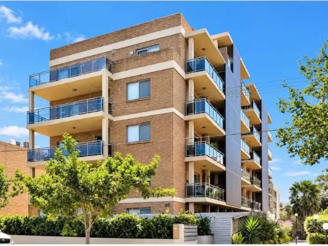 Cozy 2 BR 57/35 Stanley Street, Bankstown Apartment for rent.