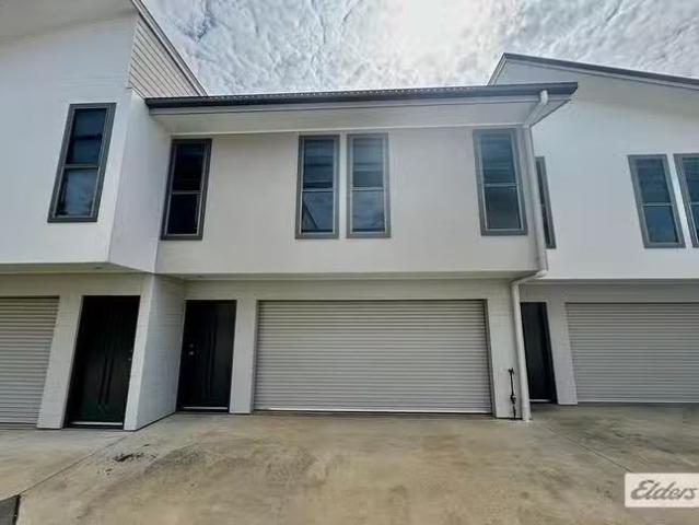 Nice 2 BR 5/9 Cypress Drive, Emerald, QLD 4720