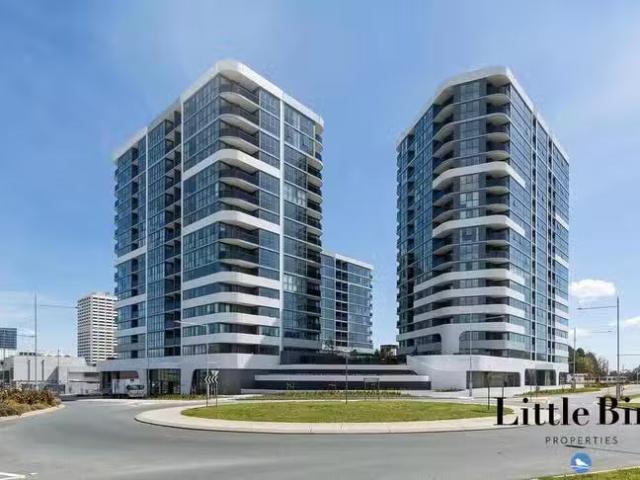 Charming 2 BR 605/104 Easty Street, Phillip, ACT 2606